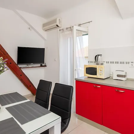 Top Spot Apartment *